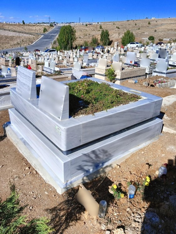 Lera Mermer Granit blok mezar modeli 27