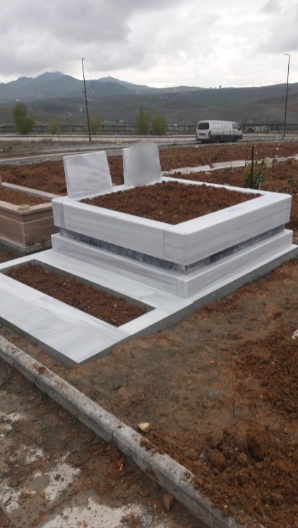 Lera Mermer Granit blok mezar modeli 9